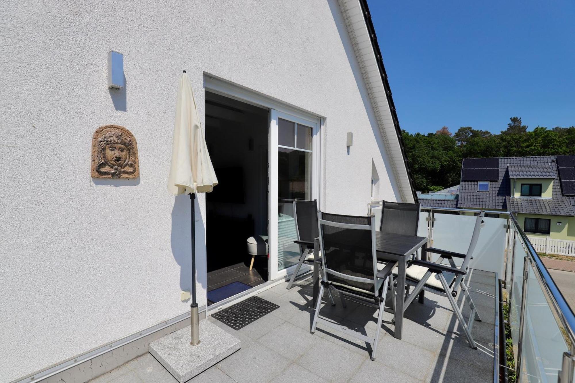 Ferienwohnung4 Im Haus Moewe Thiessow Buitenkant foto